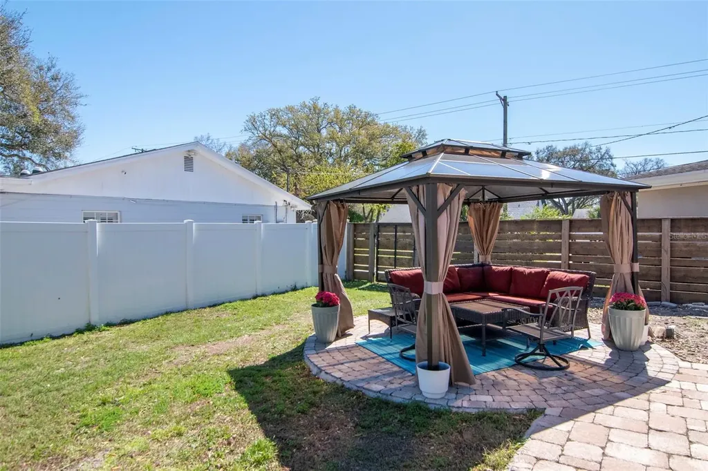 2535 Lake Ellen Drive Tampa FL 33618