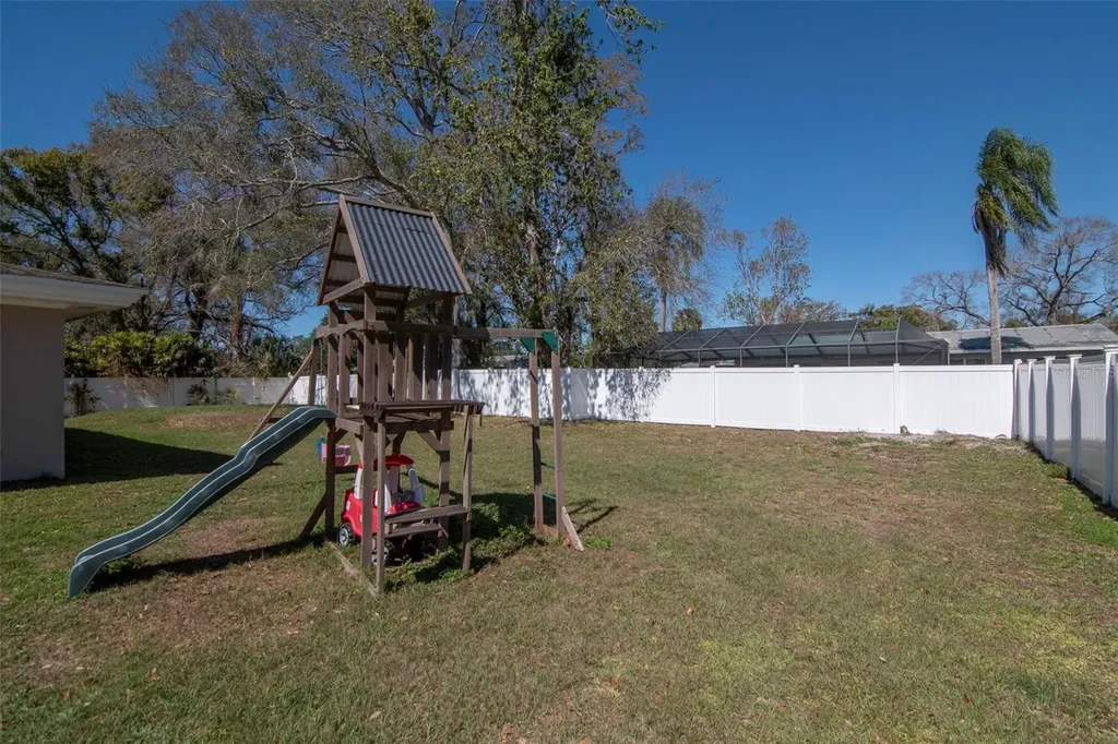 2535 Lake Ellen Drive Tampa FL 33618