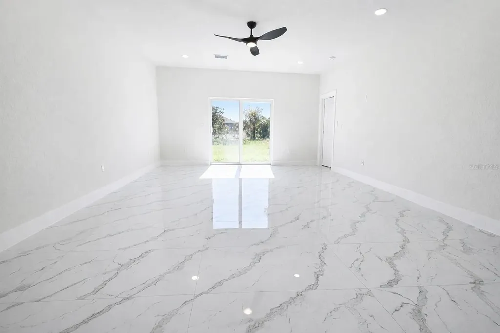 2421 Milton Avenue S Lehigh Acres FL 33973