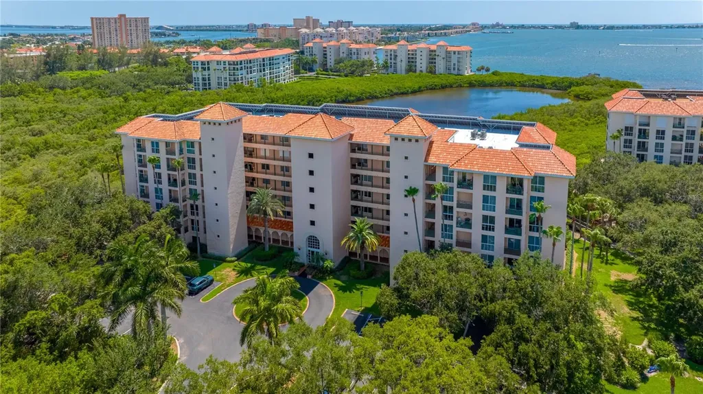 4750 Dolphin Cay Lane S St Petersburg FL 33711