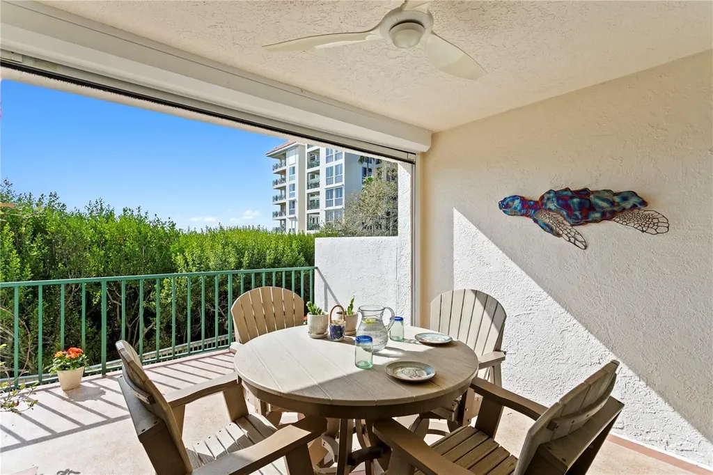 4750 Dolphin Cay Lane S St Petersburg FL 33711