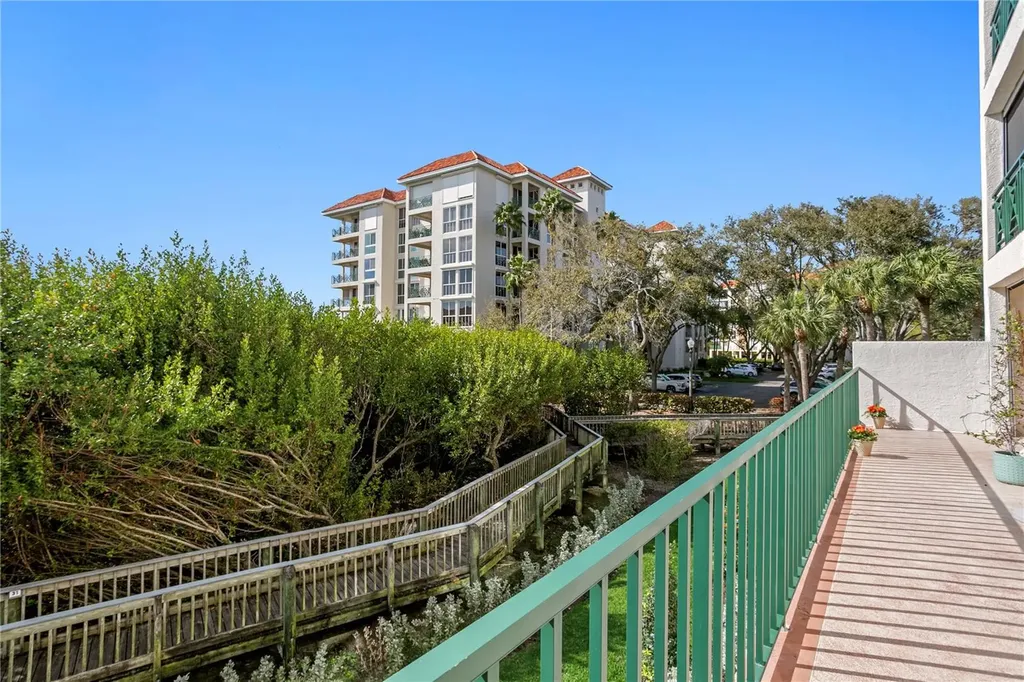 4750 Dolphin Cay Lane S St Petersburg FL 33711