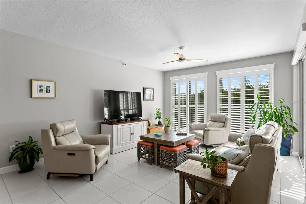 4750 Dolphin Cay Lane S St Petersburg FL 33711