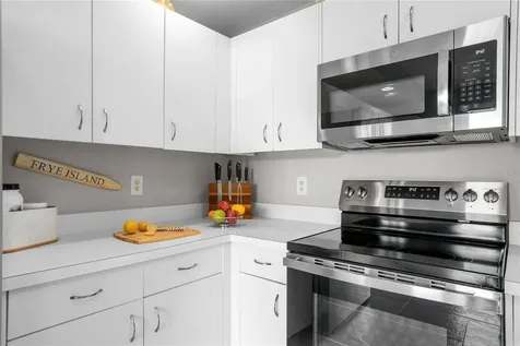 4750 Dolphin Cay Lane S St Petersburg FL 33711