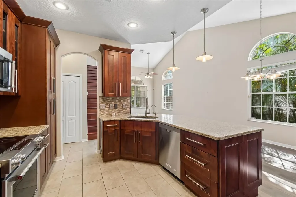 461 Briland Street Tarpon Springs FL 34689