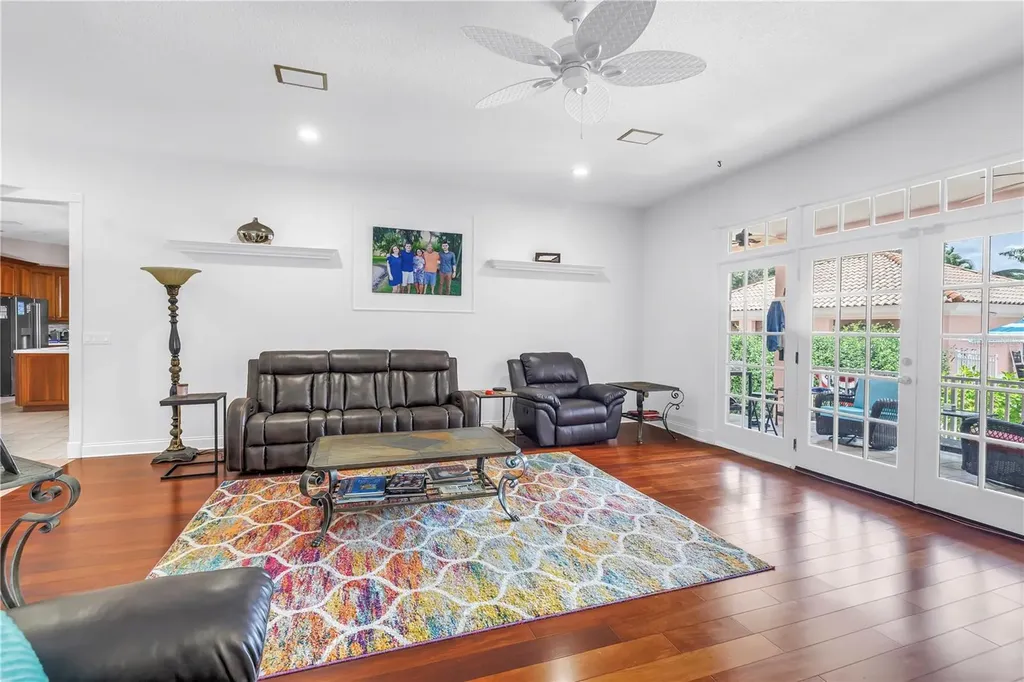 4930 Sandpiper Lane S St Petersburg FL 33711