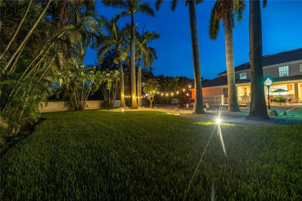 4930 Sandpiper Lane S St Petersburg FL 33711