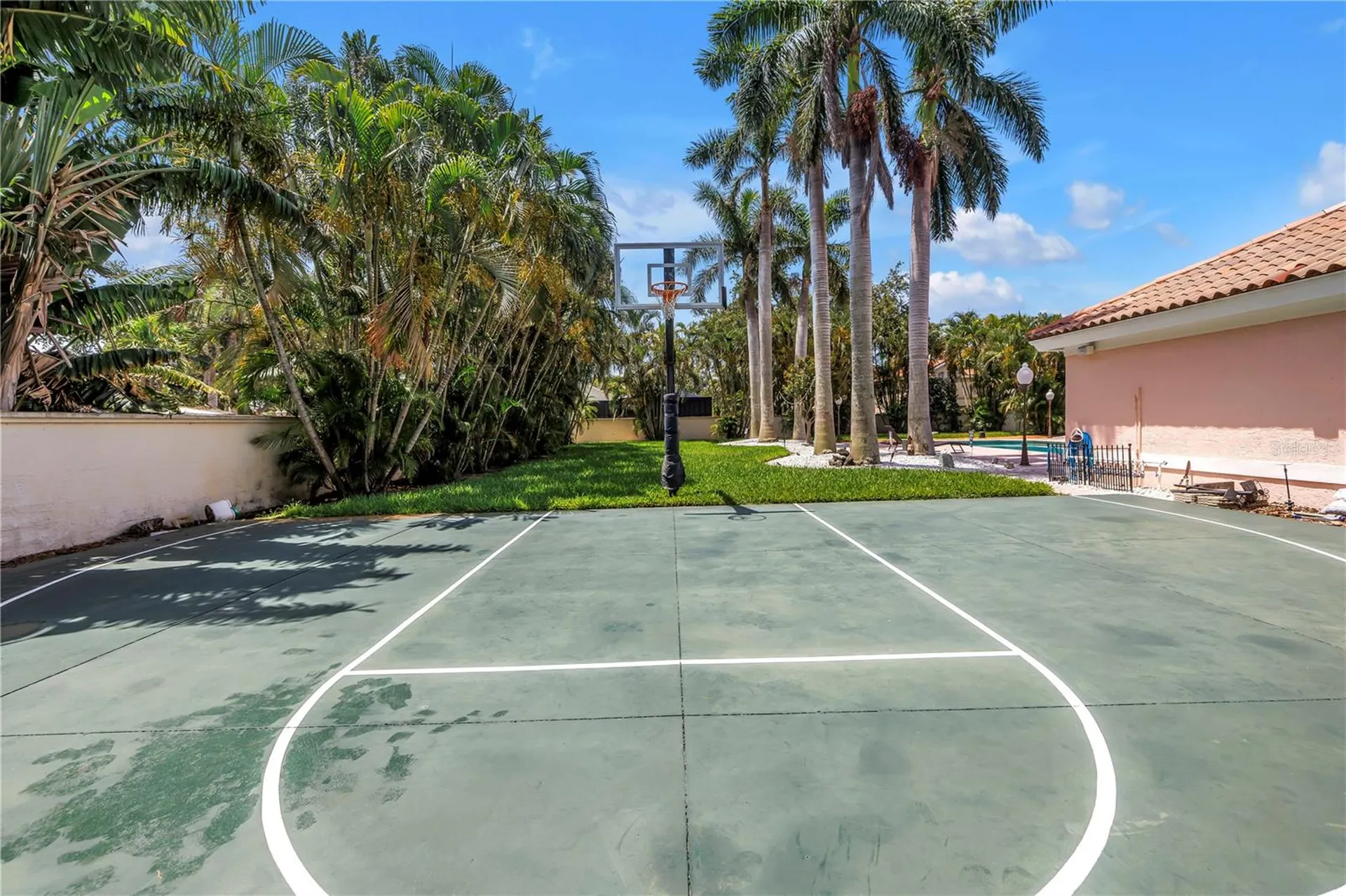 4930 Sandpiper Lane S St Petersburg FL 33711