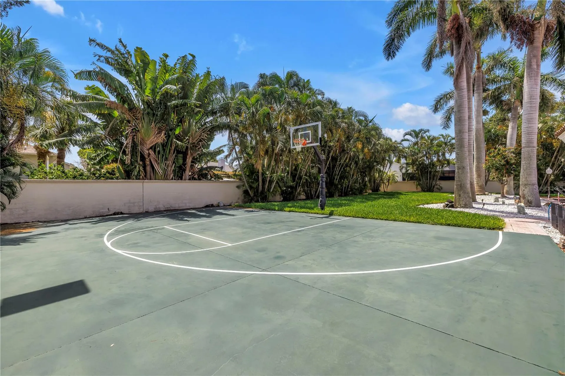 4930 Sandpiper Lane S St Petersburg FL 33711