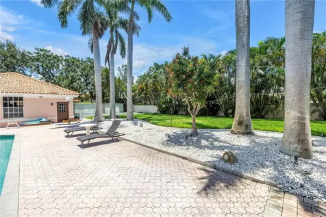4930 Sandpiper Lane S St Petersburg FL 33711