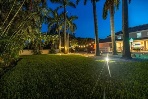 4930 Sandpiper Lane S St Petersburg FL 33711