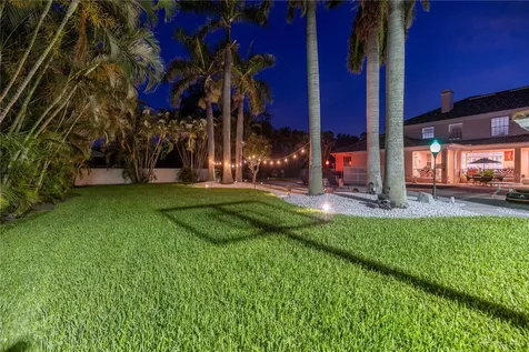 4930 Sandpiper Lane S St Petersburg FL 33711