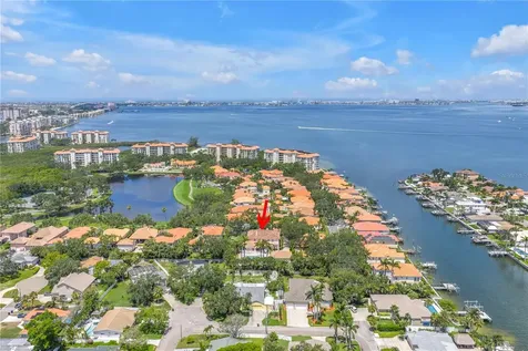 4930 Sandpiper Lane S St Petersburg FL 33711