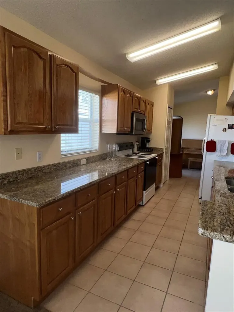 387 Tavernier Circle Oldsmar FL 34677