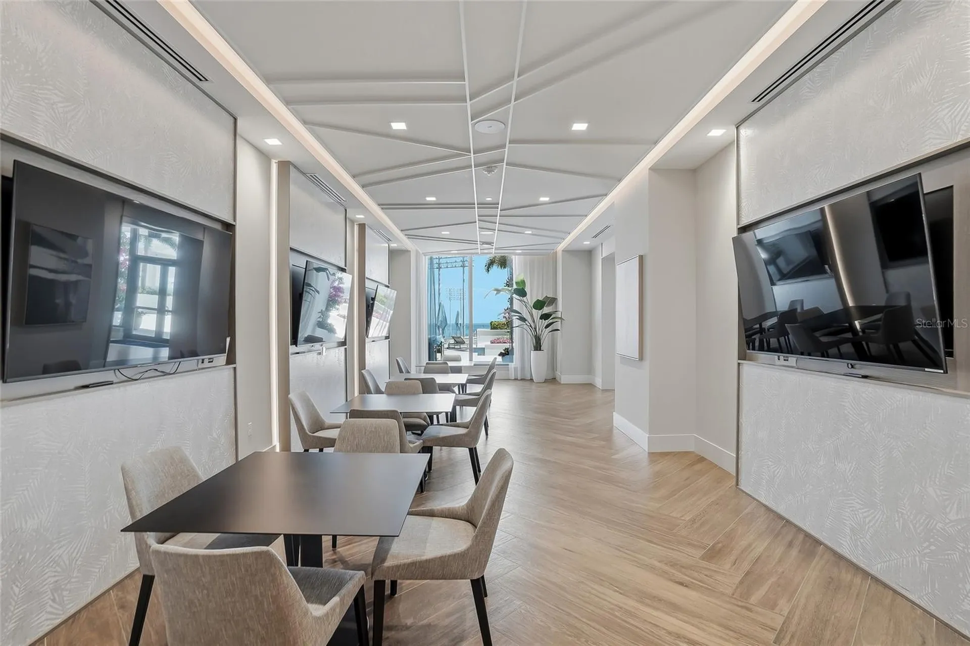301 1st Street S St Petersburg FL 33701
