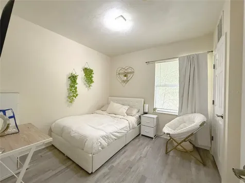 1220 SW 1st Avenue Gainesville FL 32601