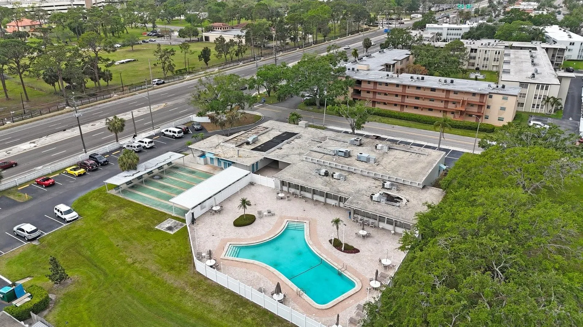 9945 47th Avenue N St Petersburg FL 33708