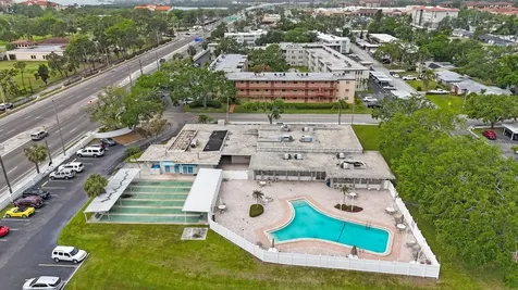 9945 47th Avenue N St Petersburg FL 33708