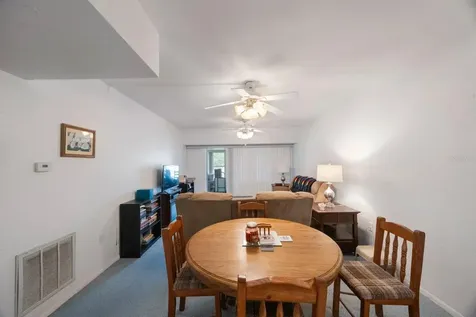 9945 47th Avenue N St Petersburg FL 33708