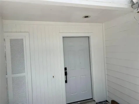 6138 Oak Cluster Circle Tampa FL 33634