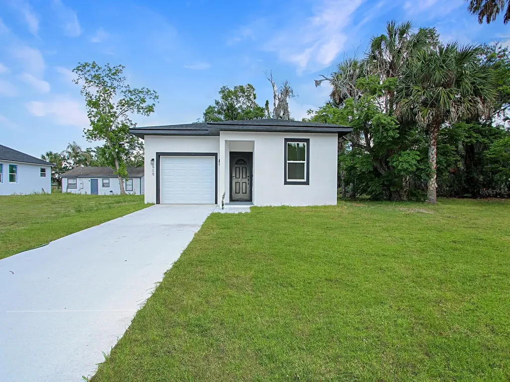 1216 S Pomegranite Avenue Sanford FL 32771