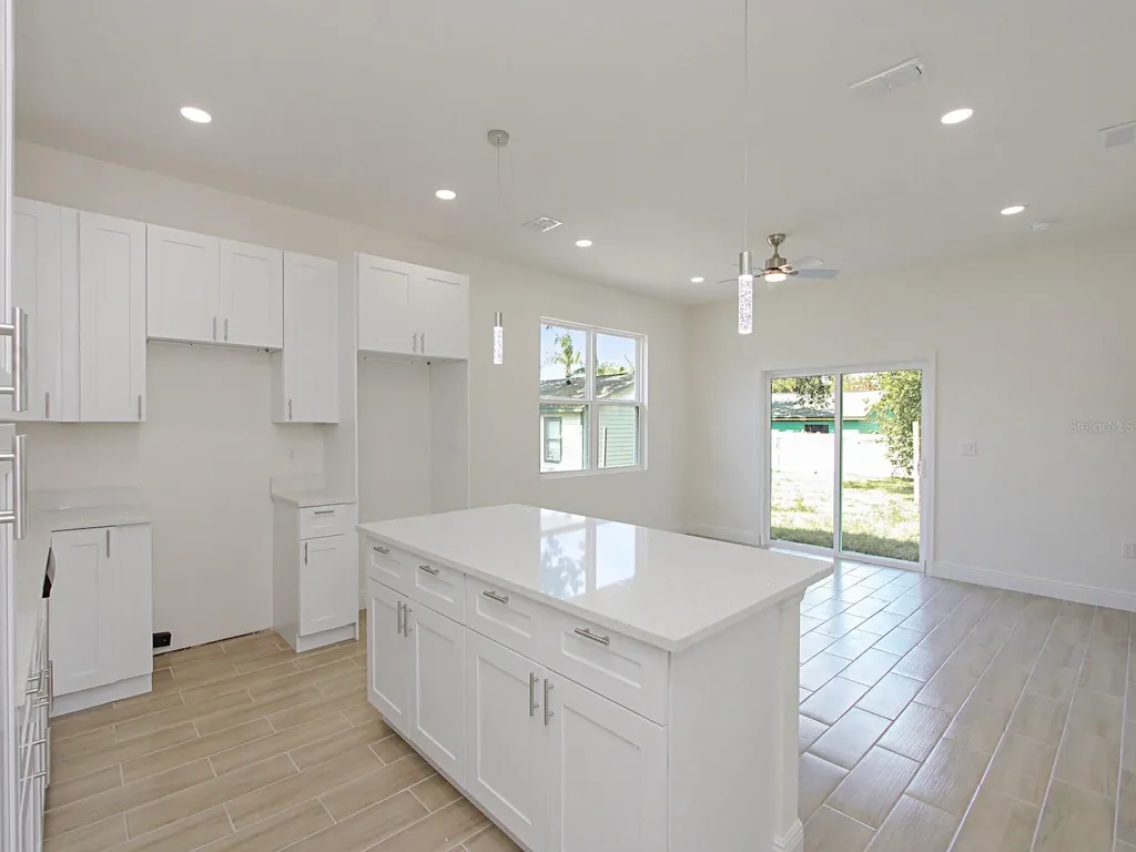 1216 S Pomegranite Avenue Sanford FL 32771