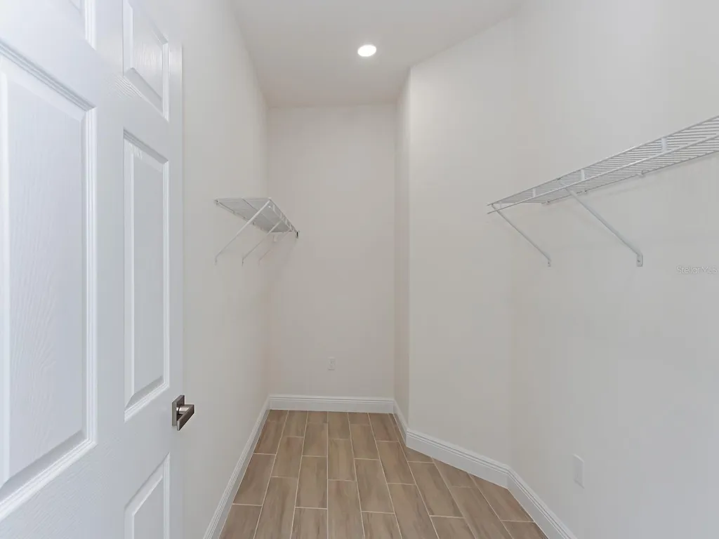 1216 S Pomegranite Avenue Sanford FL 32771