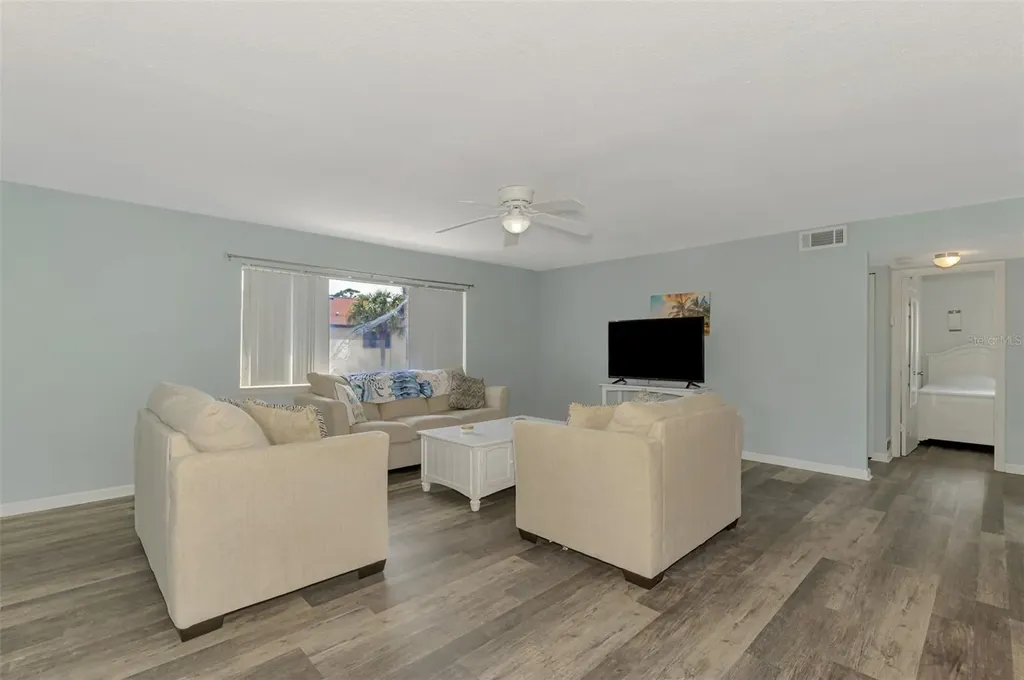320 Base Avenue E Venice FL 34285