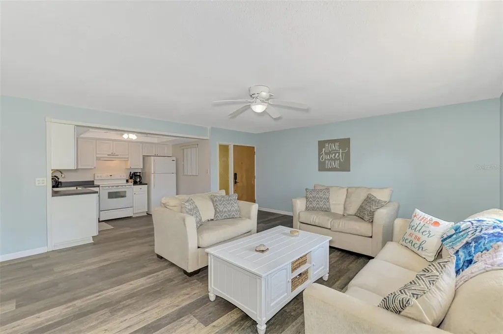 320 Base Avenue E Venice FL 34285
