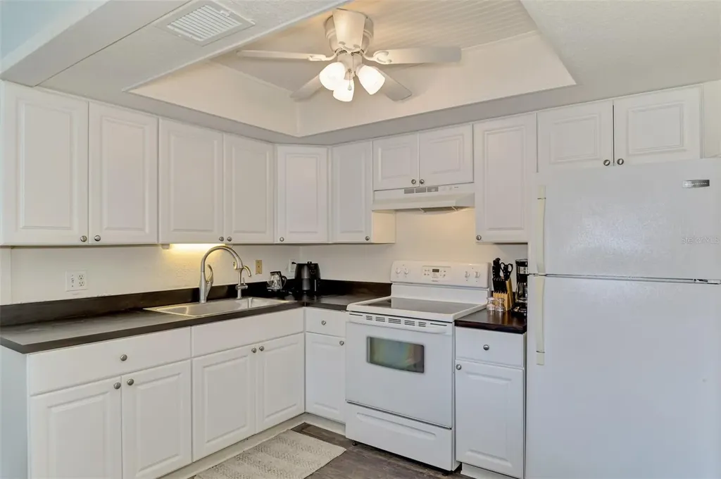 320 Base Avenue E Venice FL 34285