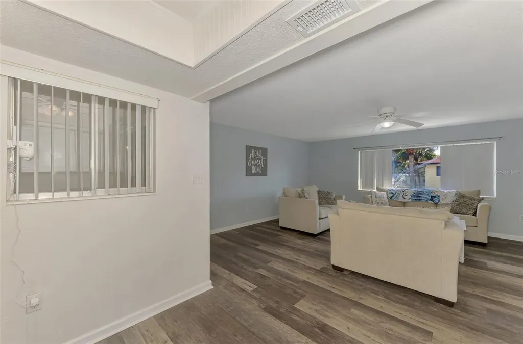 320 Base Avenue E Venice FL 34285