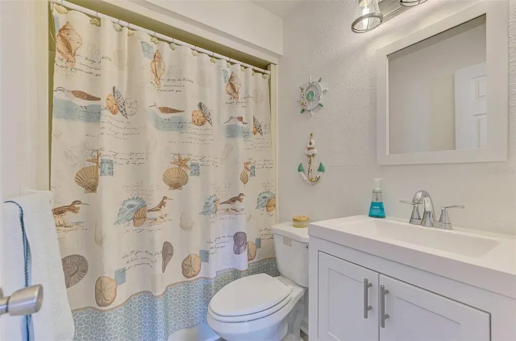 320 Base Avenue E Venice FL 34285
