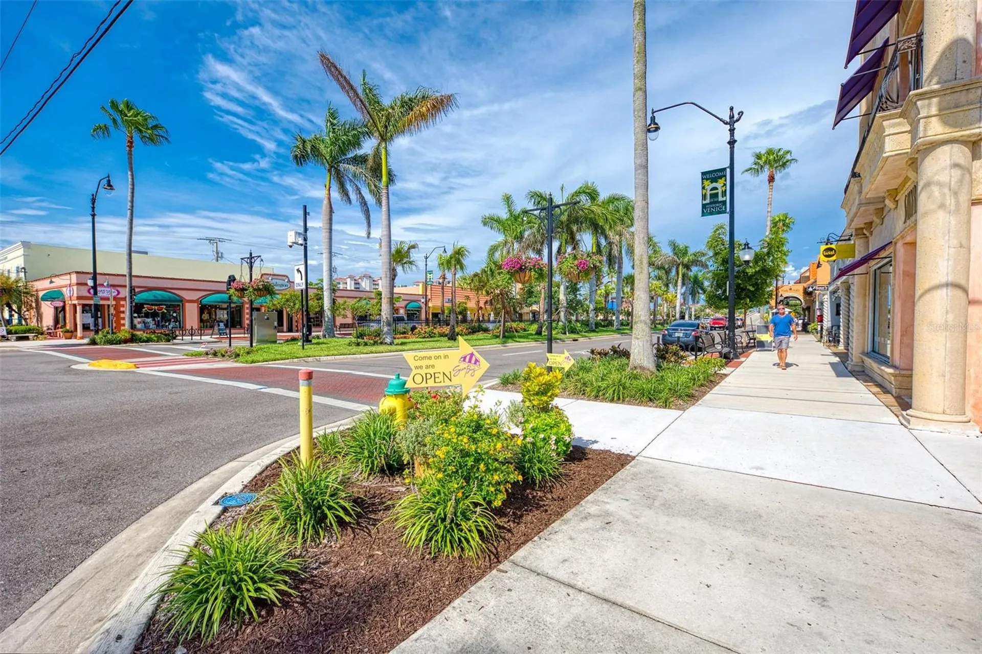 320 Base Avenue E Venice FL 34285