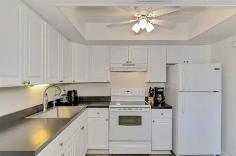 320 Base Avenue E Venice FL 34285
