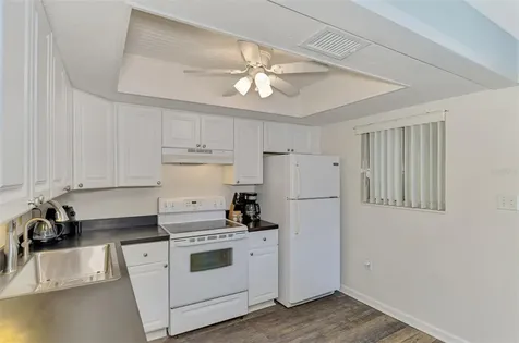 320 Base Avenue E Venice FL 34285