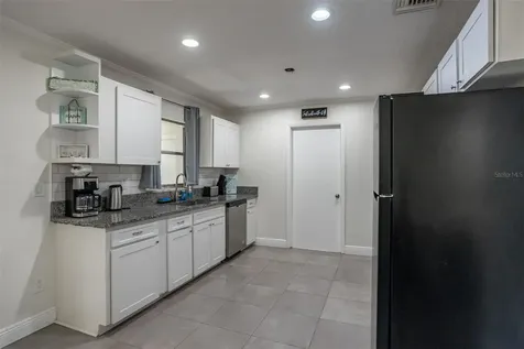 806 Chadsworth Avenue Seffner FL 33584