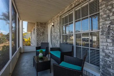 806 Chadsworth Avenue Seffner FL 33584