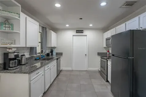 806 Chadsworth Avenue Seffner FL 33584