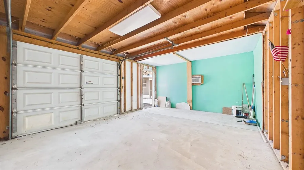 4418 W Fairview Heights Tampa FL 33616