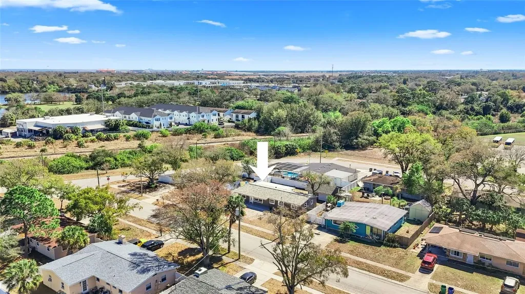 4418 W Fairview Heights Tampa FL 33616
