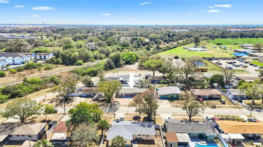 4418 W Fairview Heights Tampa FL 33616