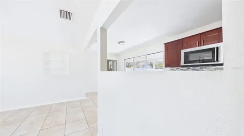 4418 W Fairview Heights Tampa FL 33616