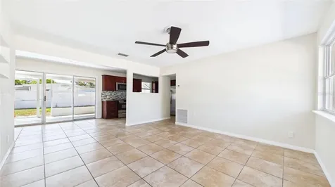 4418 W Fairview Heights Tampa FL 33616