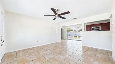 4418 W Fairview Heights Tampa FL 33616