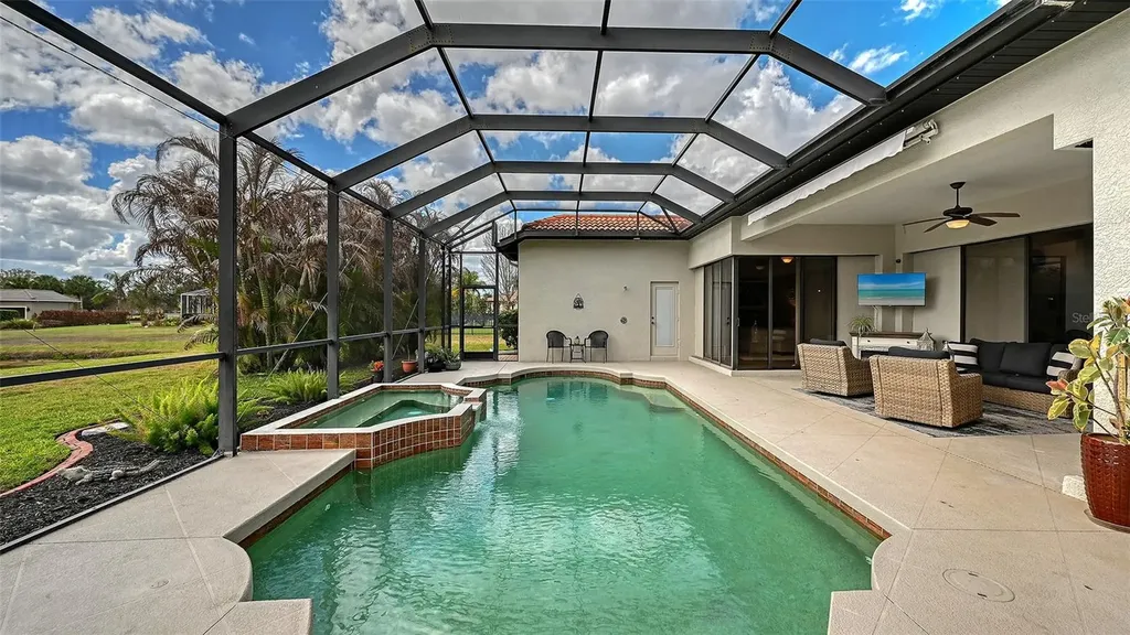 16736 4th Avenue NE Bradenton FL 34212