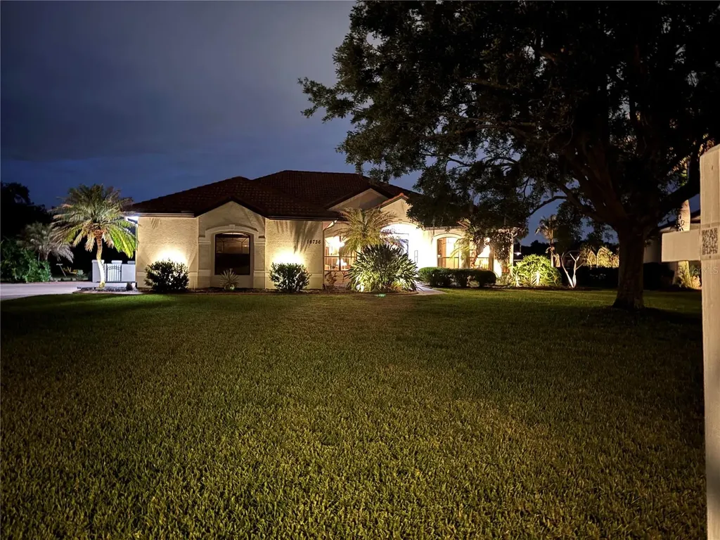 16736 4th Avenue NE Bradenton FL 34212