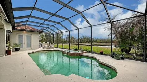 16736 4th Avenue NE Bradenton FL 34212