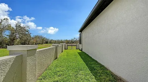 16736 4th Avenue NE Bradenton FL 34212