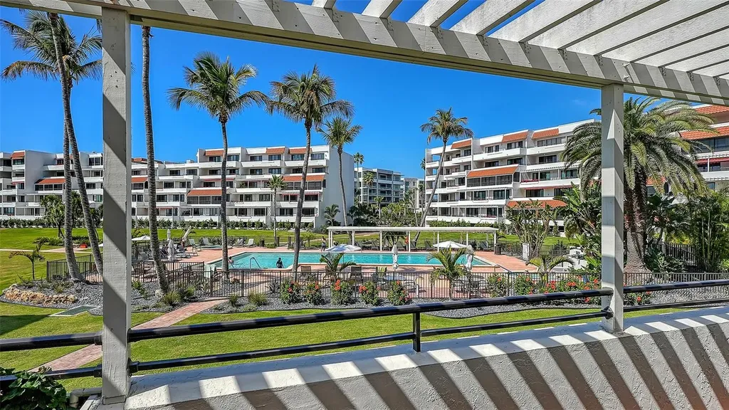 1445 Gulf Of Mexico Drive Longboat Key FL 34228