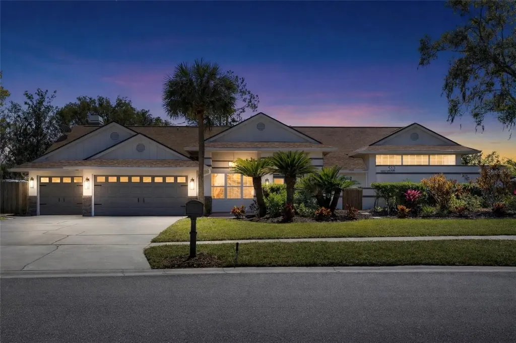512 Crystal Grove Boulevard Lutz FL 33548